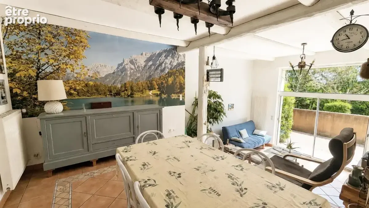 MERINDOL (84)  Maison de plain pied : 168 m² habitables / 2 gîtes / terrain de 870 m² / piscine - photo 7