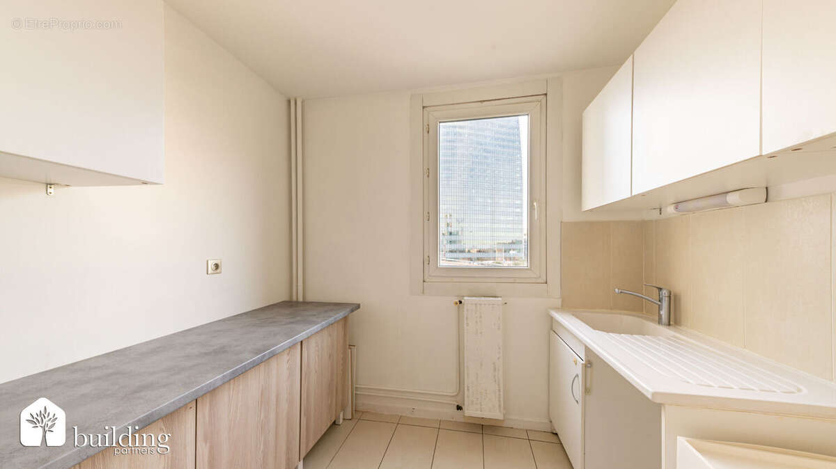 Appartement à COURBEVOIE