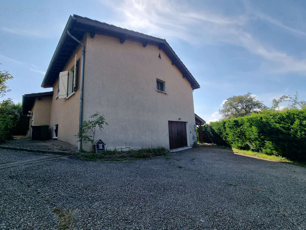 Maison à SAINT-GALMIER