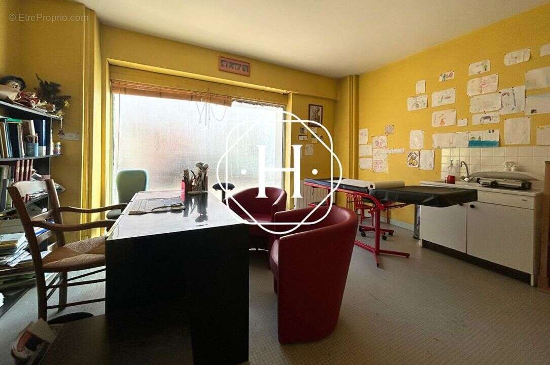 Commerce à VILLARS-LES-DOMBES