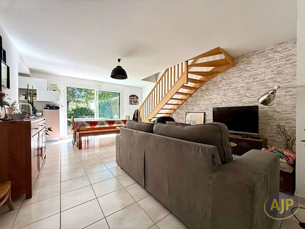 Maison à SAINTE-PAZANNE