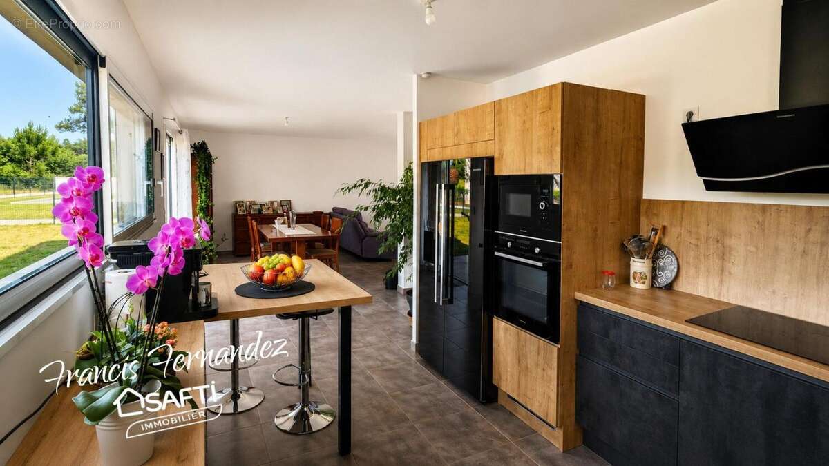 Maison 159 m² à Grayan-Et-L'hopital  - photo 4