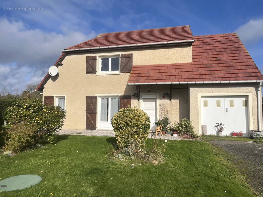 Maison à PORT-EN-BESSIN-HUPPAIN