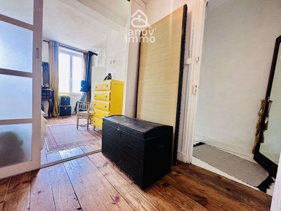 Maison de charme avec jardin intime, terrasse et atelier   E - photo 9