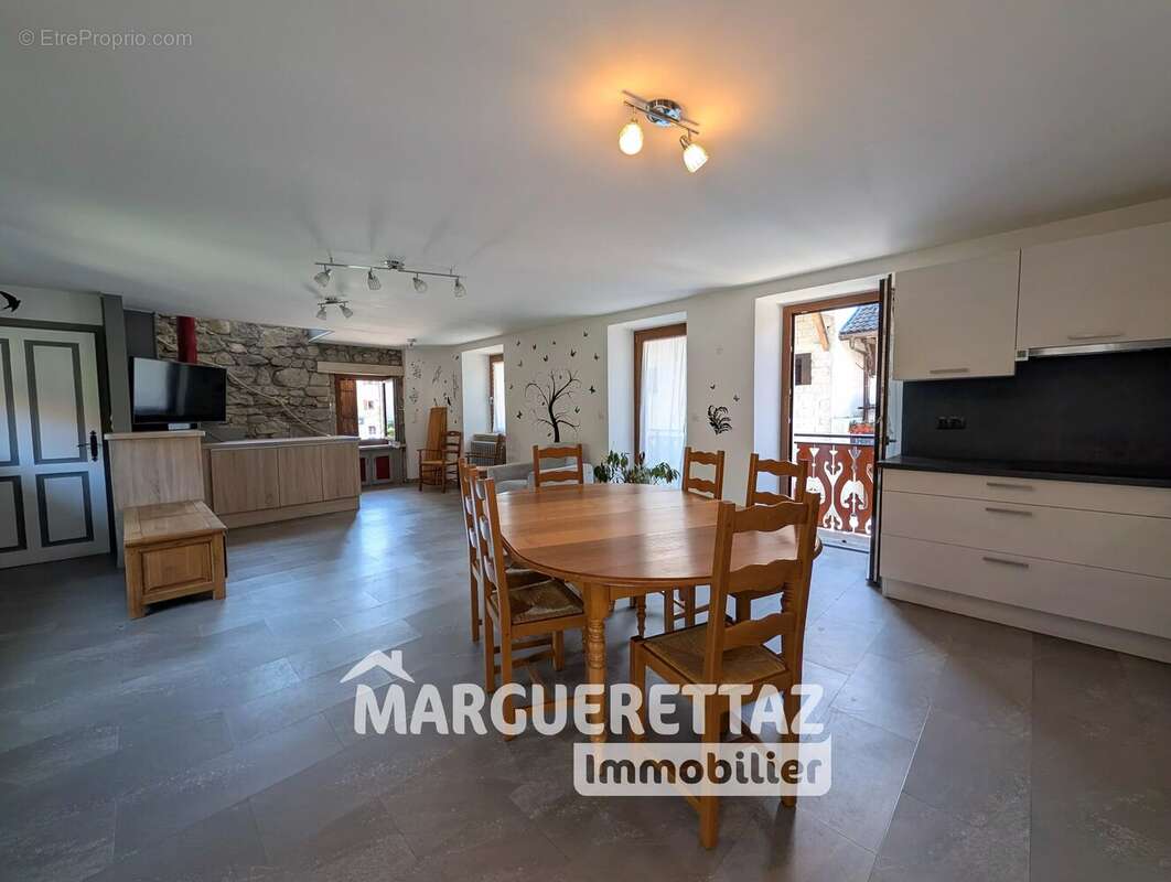 Maison à BOEGE