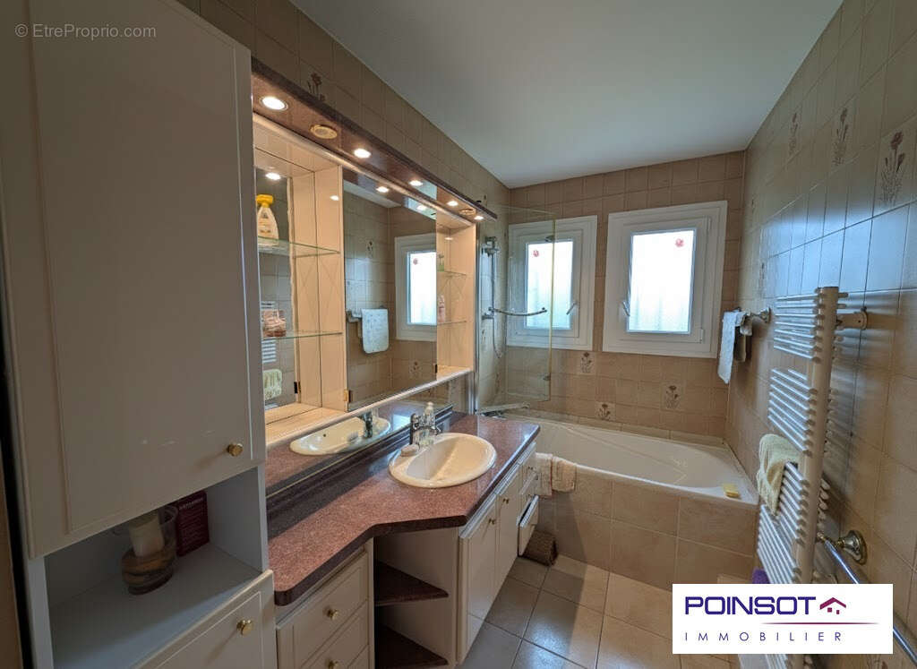 Maison à JUIGNE-SUR-LOIRE