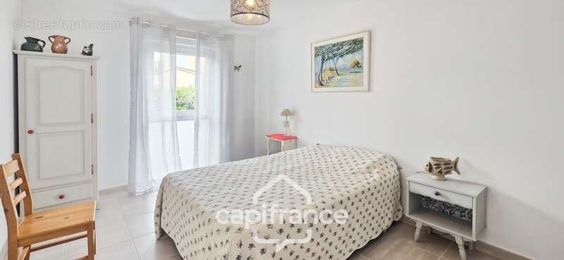 Appartement à SAINT-CYR-SUR-MER