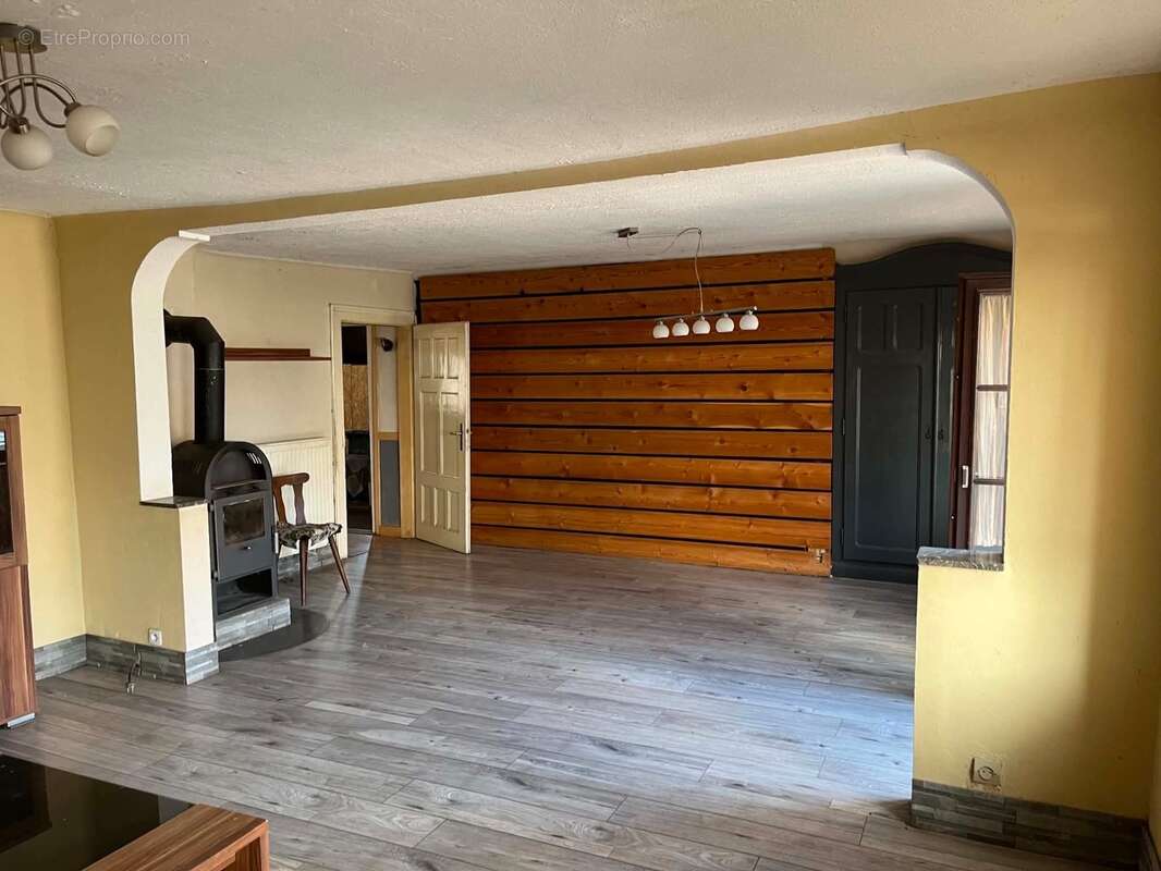 Maison à vendre 6 pièces SCHMITTVILLER (57) - photo 3