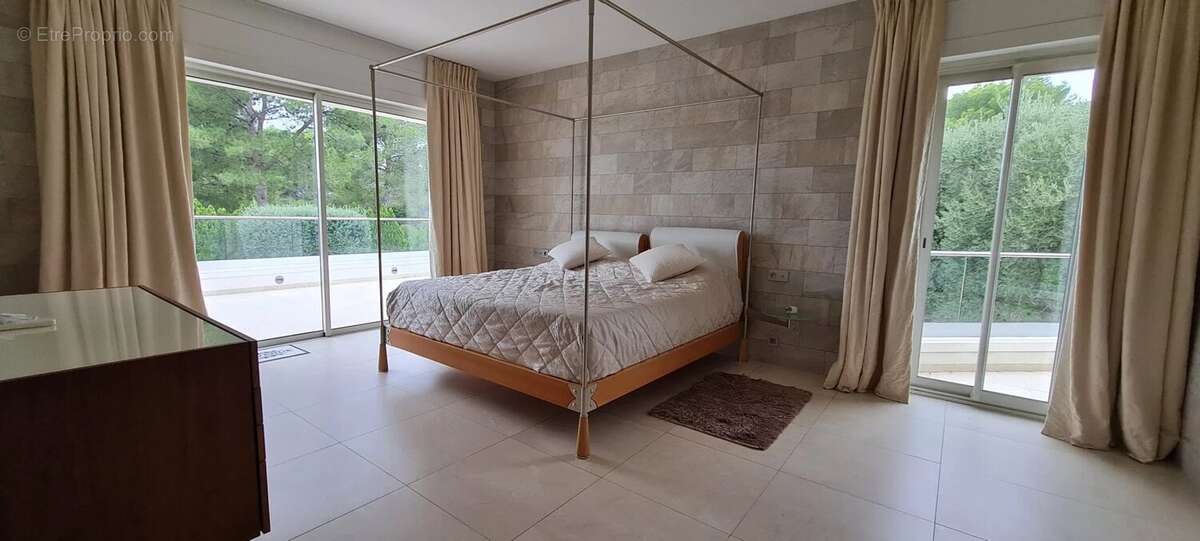 Maison à MOUGINS