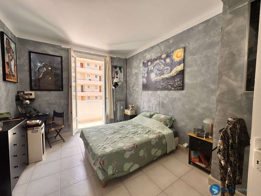Toulon saint roch - appartement t2 avec balcon et cave - photo 8