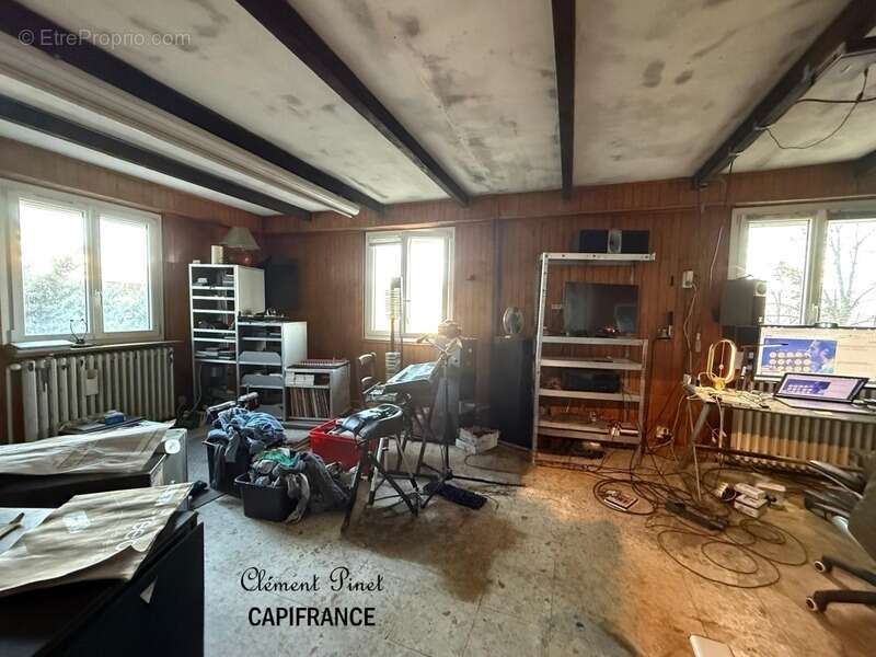Maison avec fort potentiel à Gap Sud – 156 m², jardin, garage et vue dégagée - photo 24