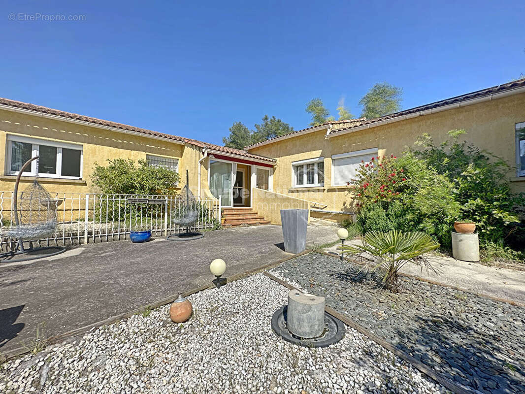 Maison à LUNEL-VIEL