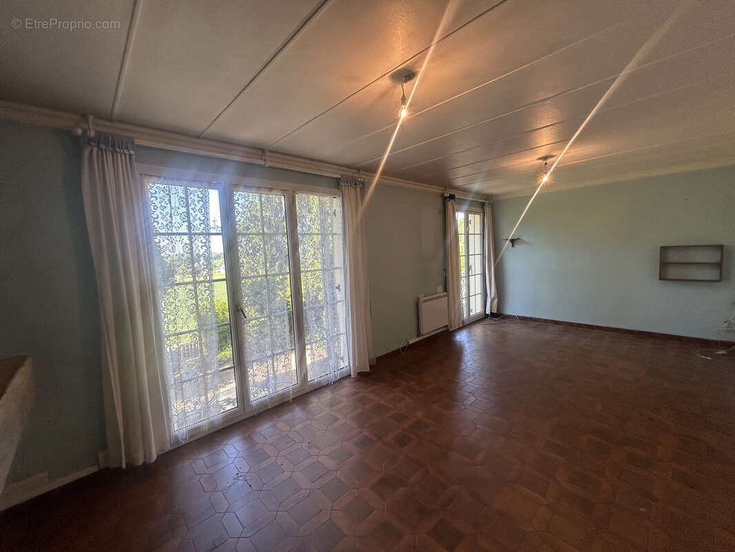 À vendre   Pavillon traditionnel sur sous-sol complet   Aulnay-la-Rivière (Loiret) entre Pithiviers et Puiseau - photo 3