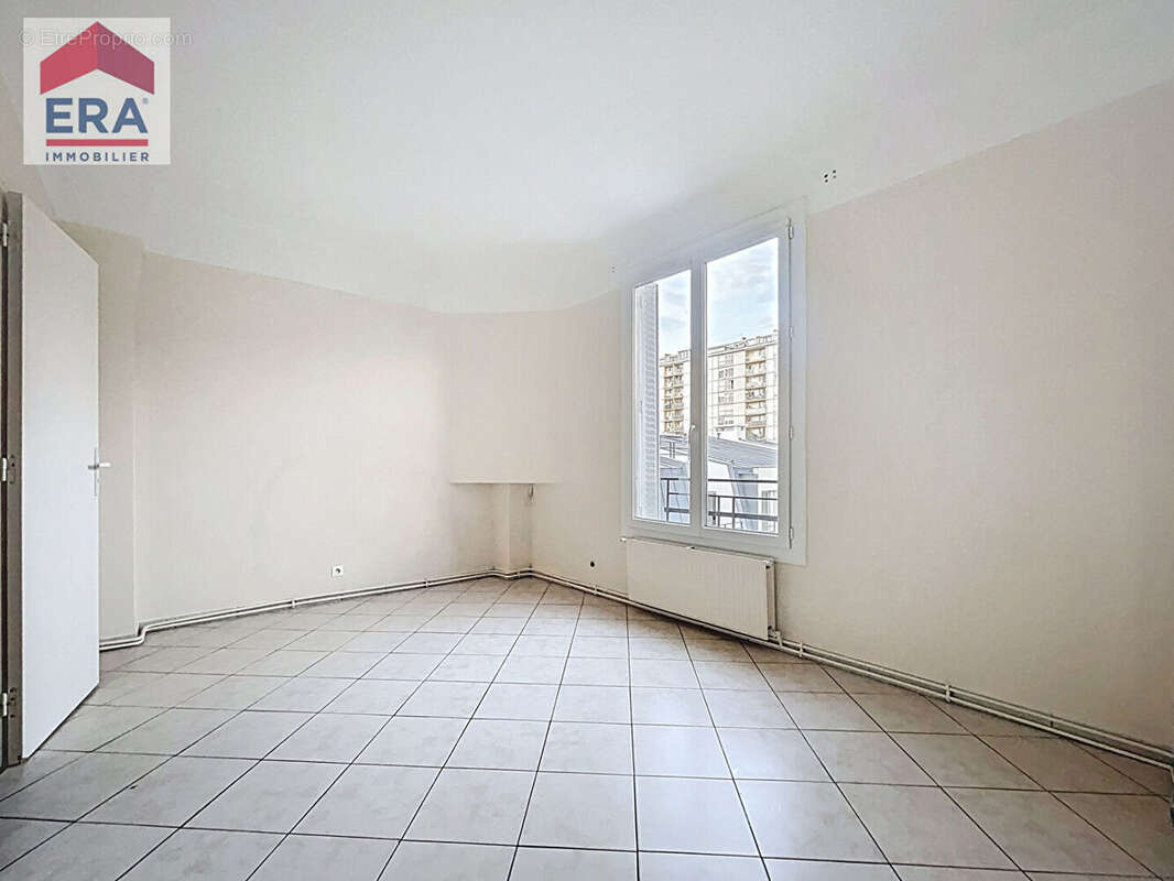 Appartement à IVRY-SUR-SEINE