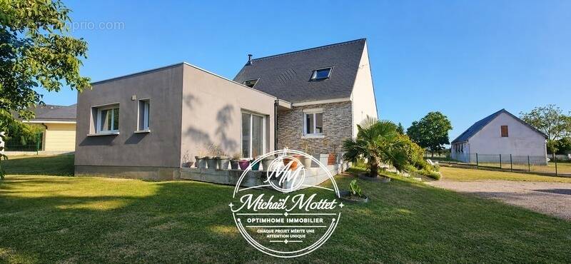 Maison à BOURG-ACHARD