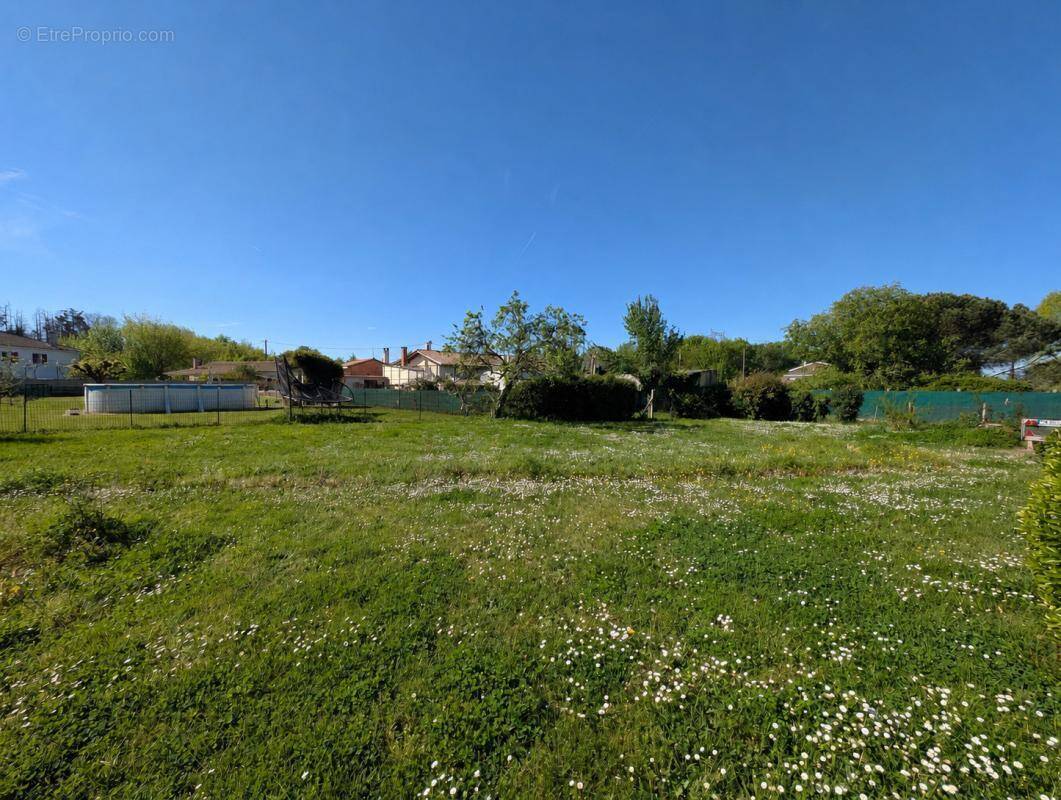 Terrain à FLOIRAC