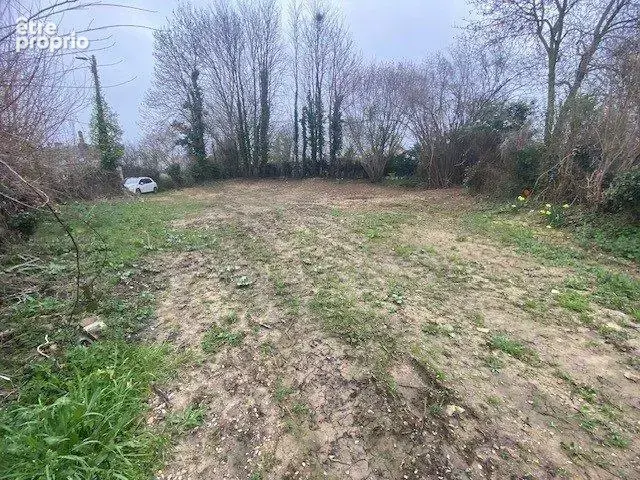 Terrain à MEZIDON-CANON
