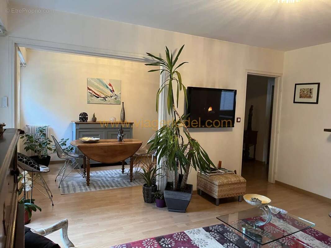 Appartement à SAINTE-LUCE-SUR-LOIRE