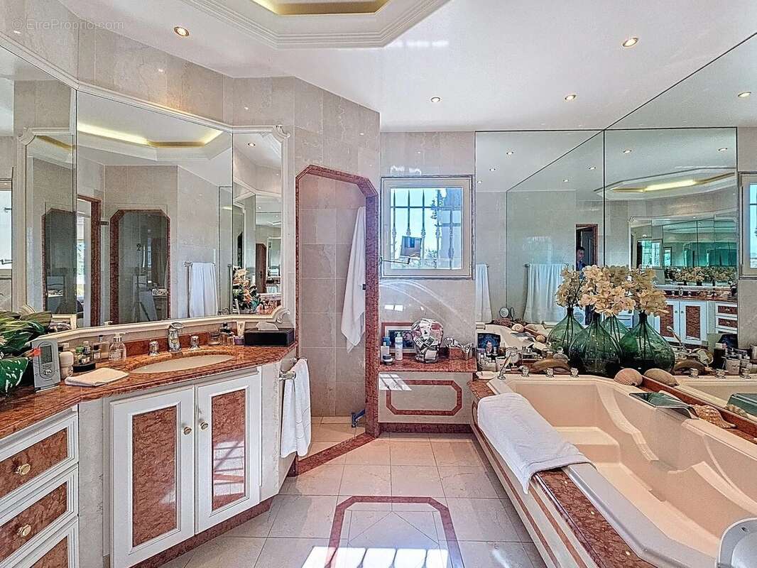 Maison à CAGNES-SUR-MER