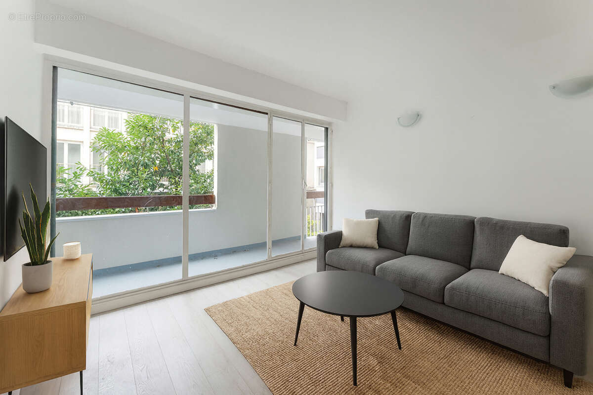 Appartement à PARIS-15E