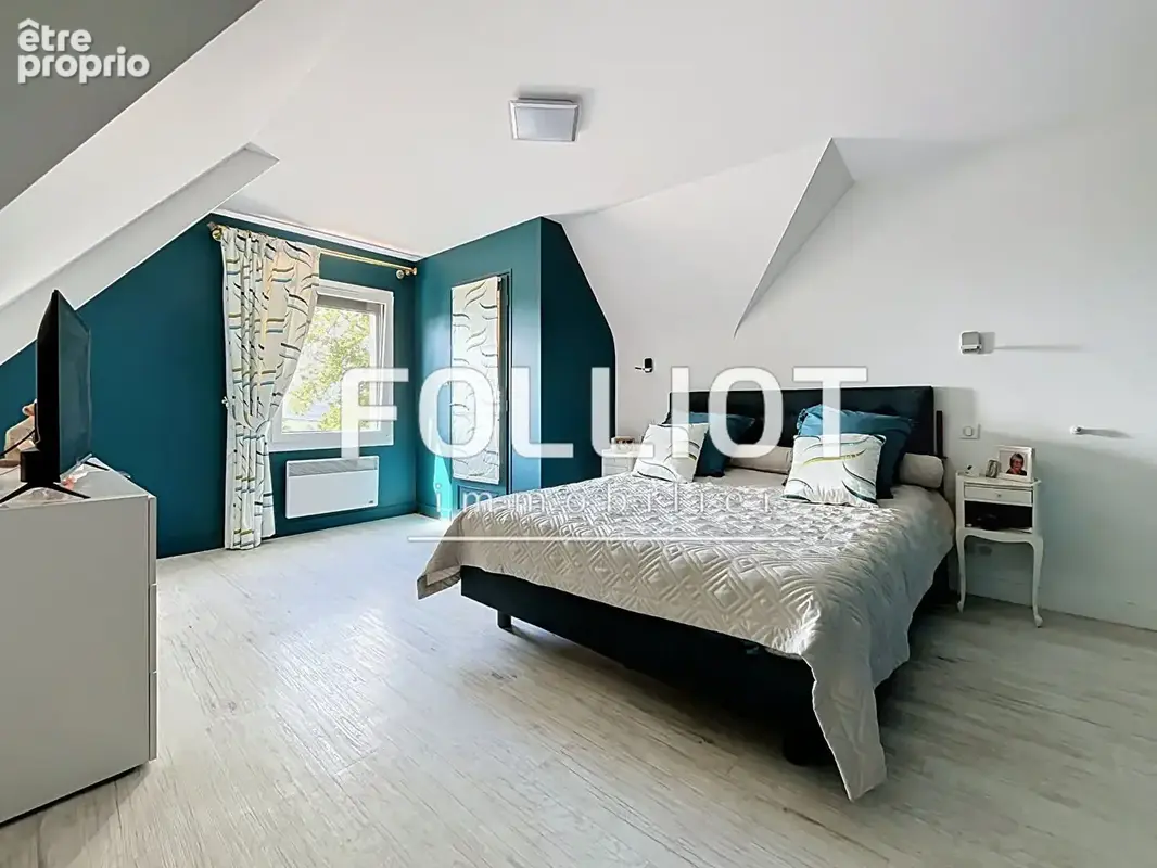 A VENDRE, Maison Saint Laurent De Cuves 5 pièce(s) 139 m2 - photo 8