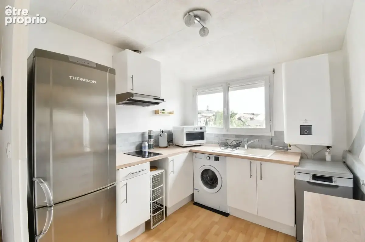Appartement rénové 2 pièces de 44,56 m² Montlhéry  – Dernier étage – Garage boxé de 14 m² + cabanon - photo 3