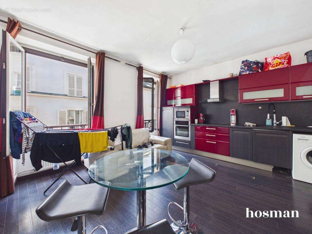 Appartement à PARIS-17E