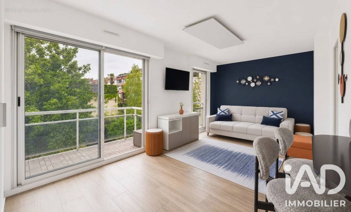 Photo 1 - Appartement à MONTROUGE