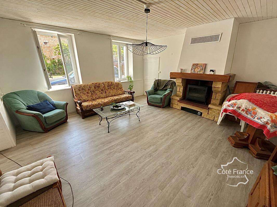 Maison de 3 chambres entièrement rénovée avec jardin, à quel - photo 9