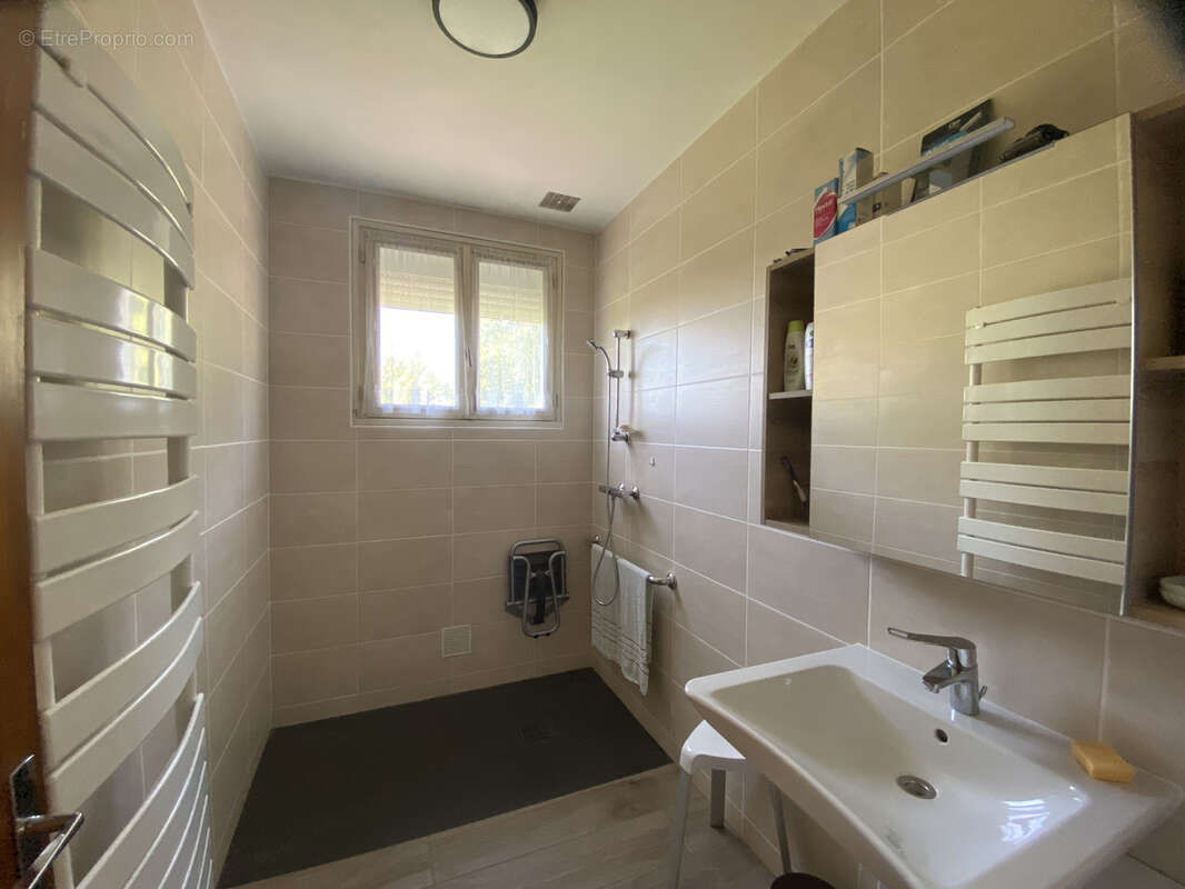 Maison à LATRONQUIERE