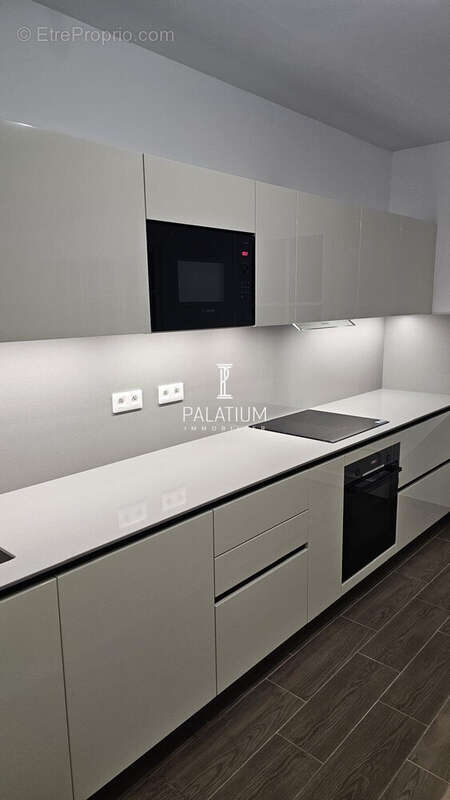 Appartement à GRIMAUD