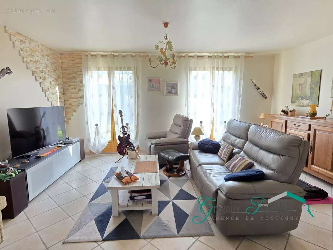 Maison à LA GENEVRAYE