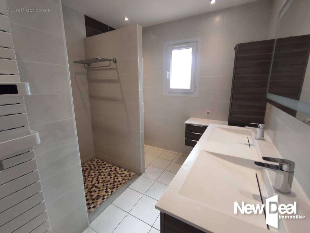 Maison à LAROQUE-TIMBAUT