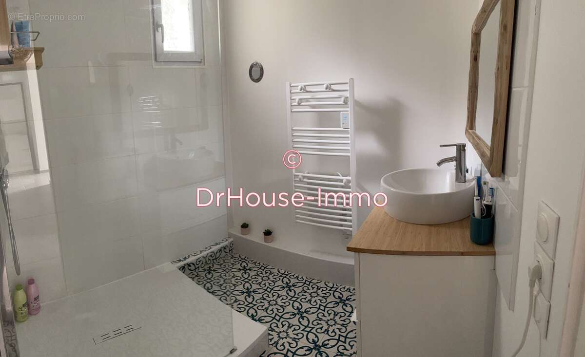 Appartement à LE ROVE