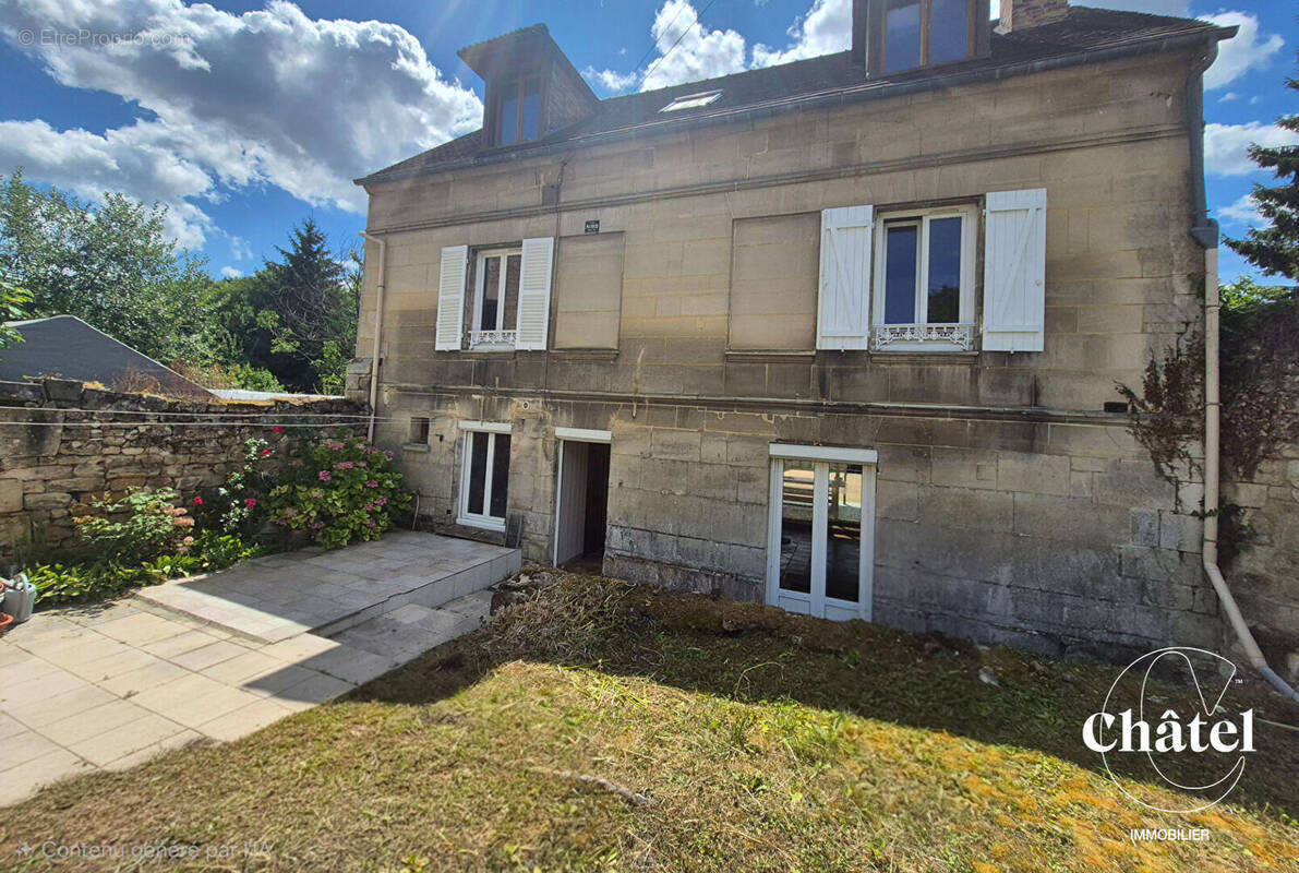 Maison à SAINT-LEU-D'ESSERENT