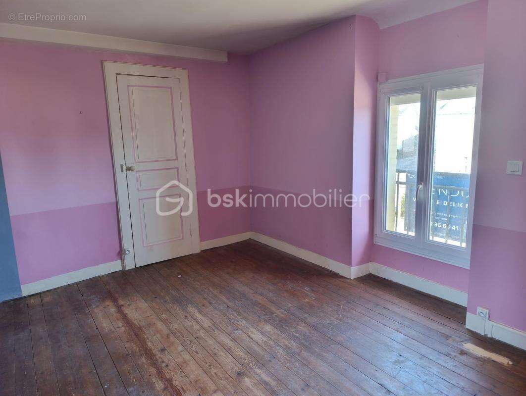 Maison à CHEVAIGNE-DU-MAINE