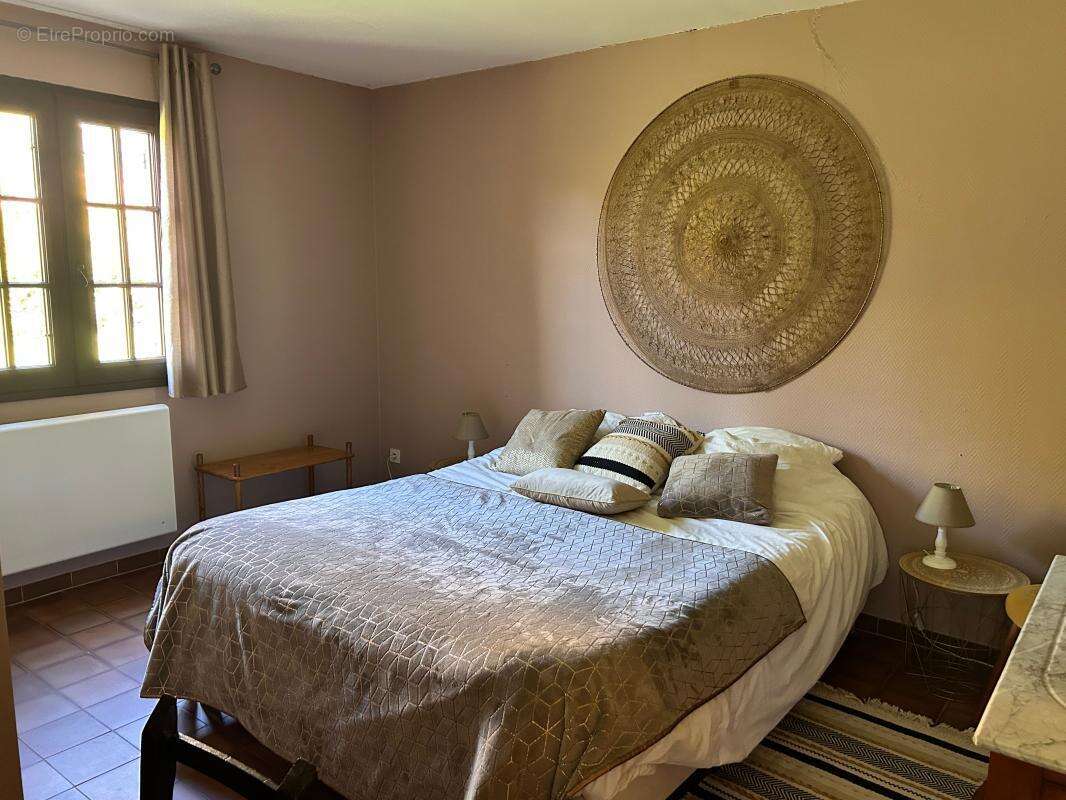 Maison à MONTBRUN-LES-BAINS