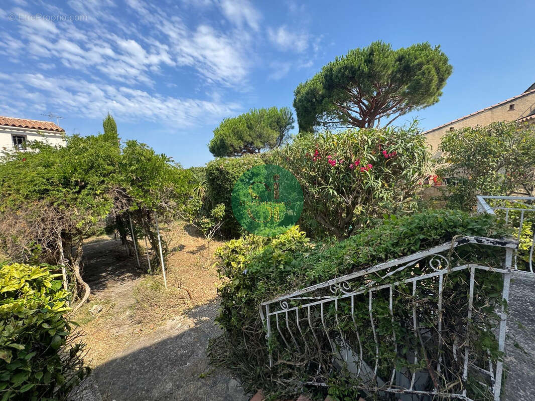 Maison à SIX-FOURS-LES-PLAGES