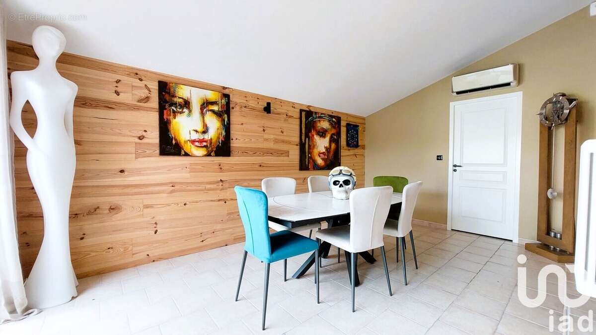 Photo 8 - Maison à ALBA-LA-ROMAINE