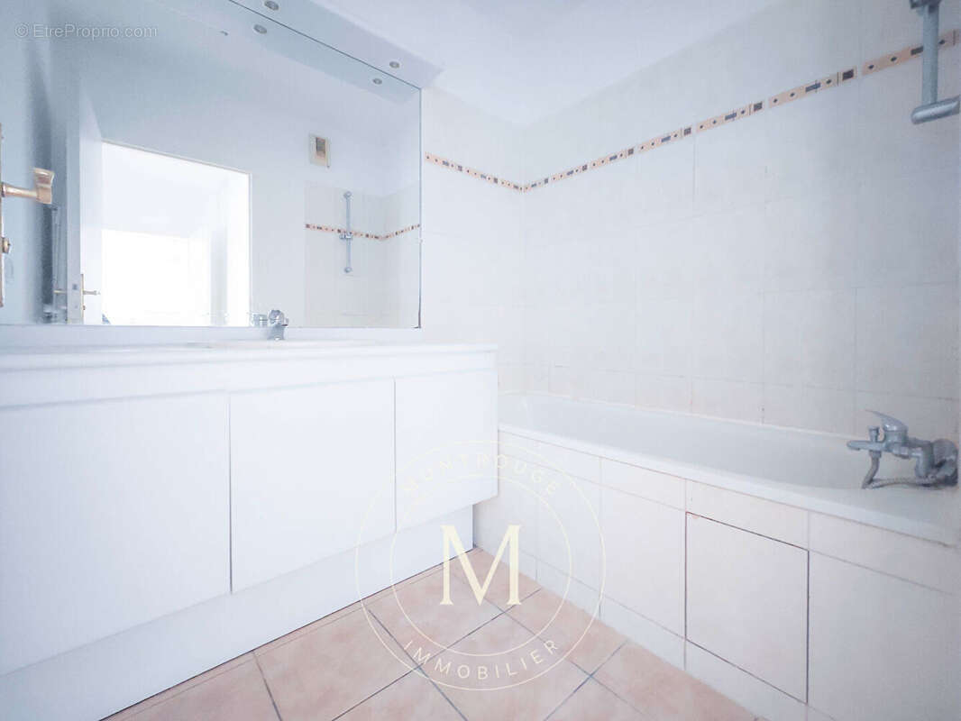 Appartement à MONTROUGE