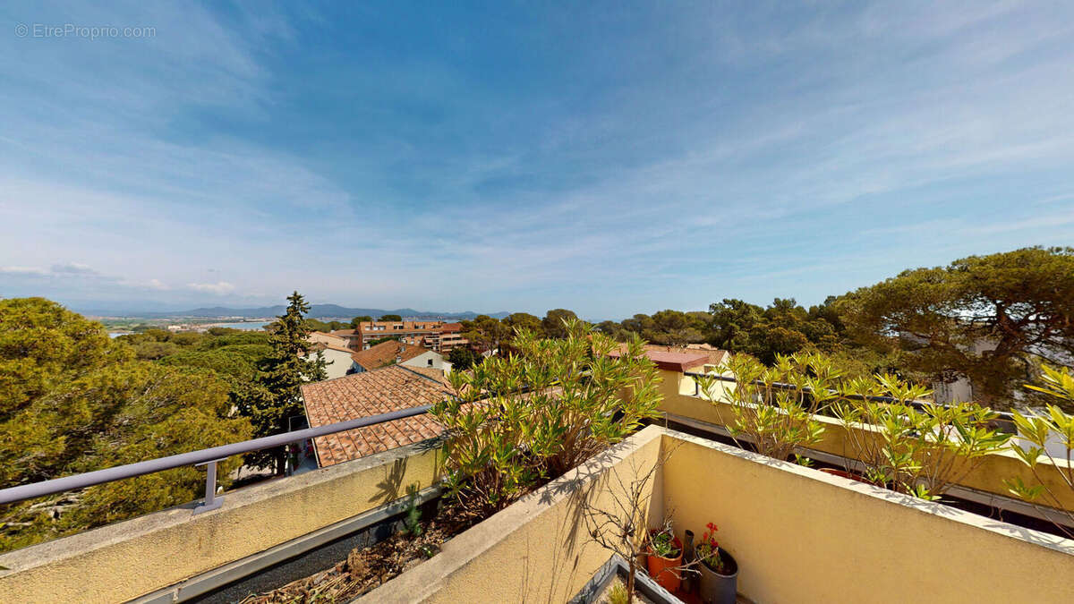 Appartement à FREJUS