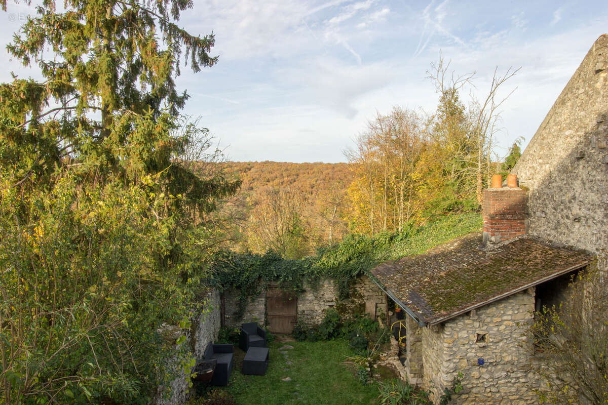 Maison à VILLENEUVE-SUR-AUVERS
