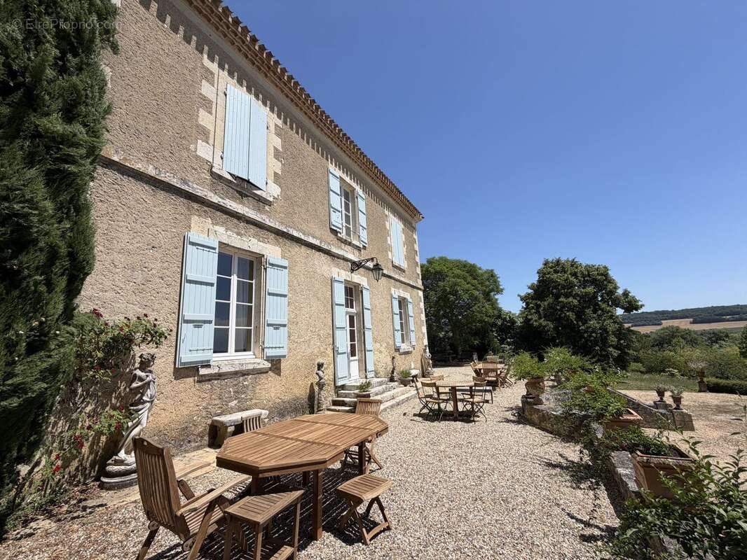 Maison à CASTERA-VERDUZAN