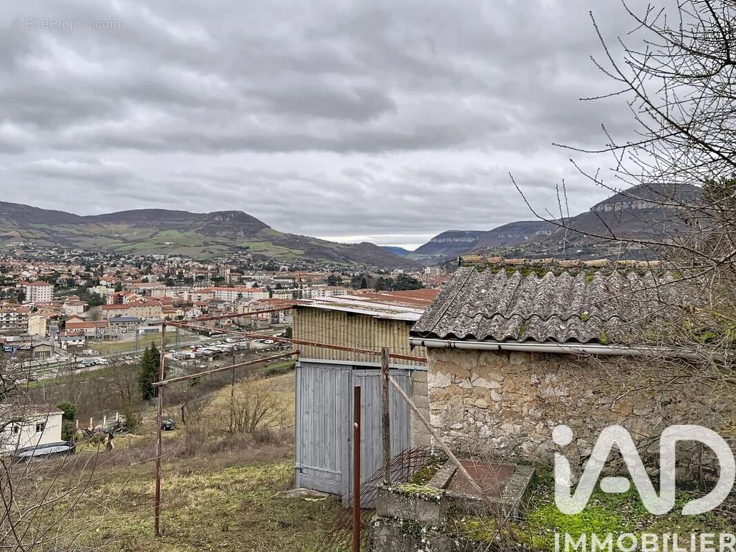 Terrain 902 m² à Millau  - photo 2