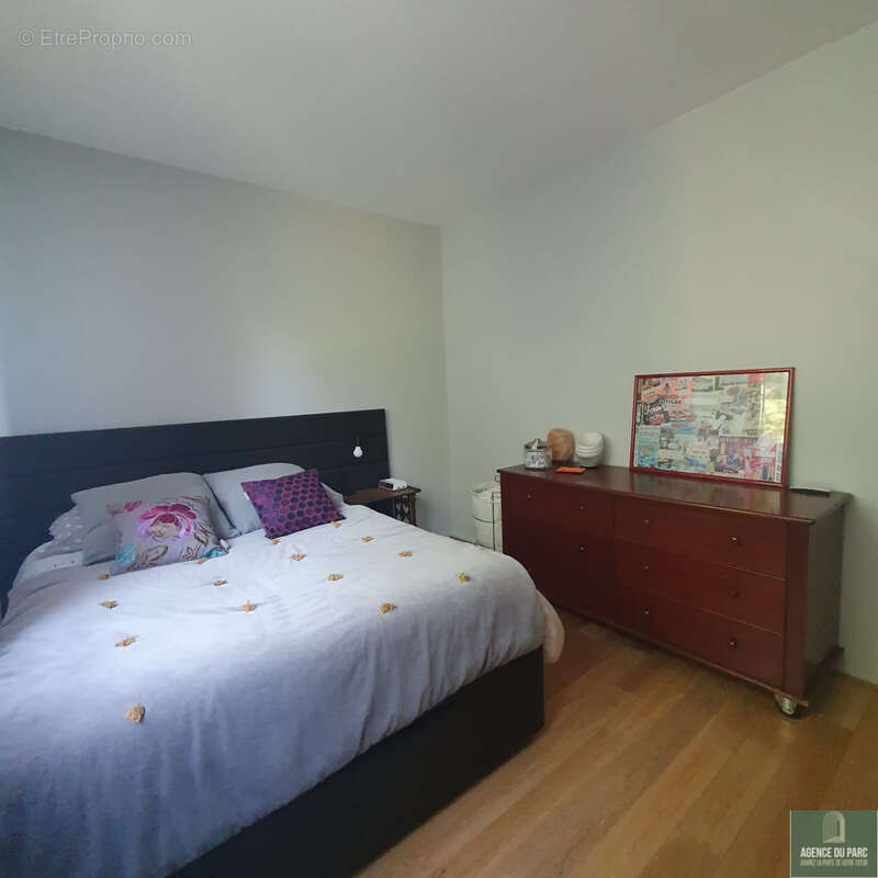 Appartement à VILLE-D'AVRAY