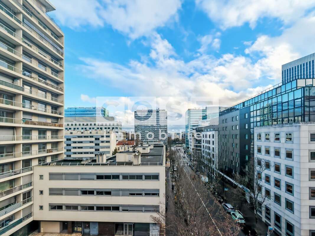 Appartement à COURBEVOIE