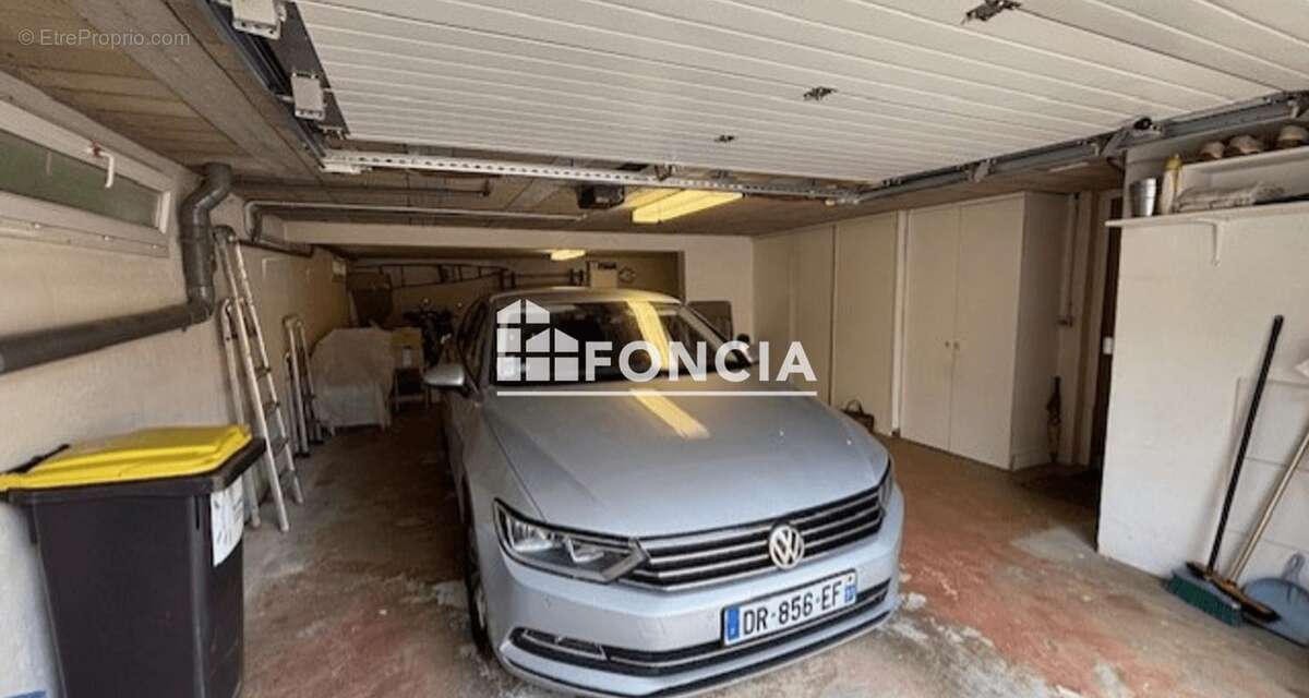 Maison à SAINTE-GENEVIEVE-DES-BOIS