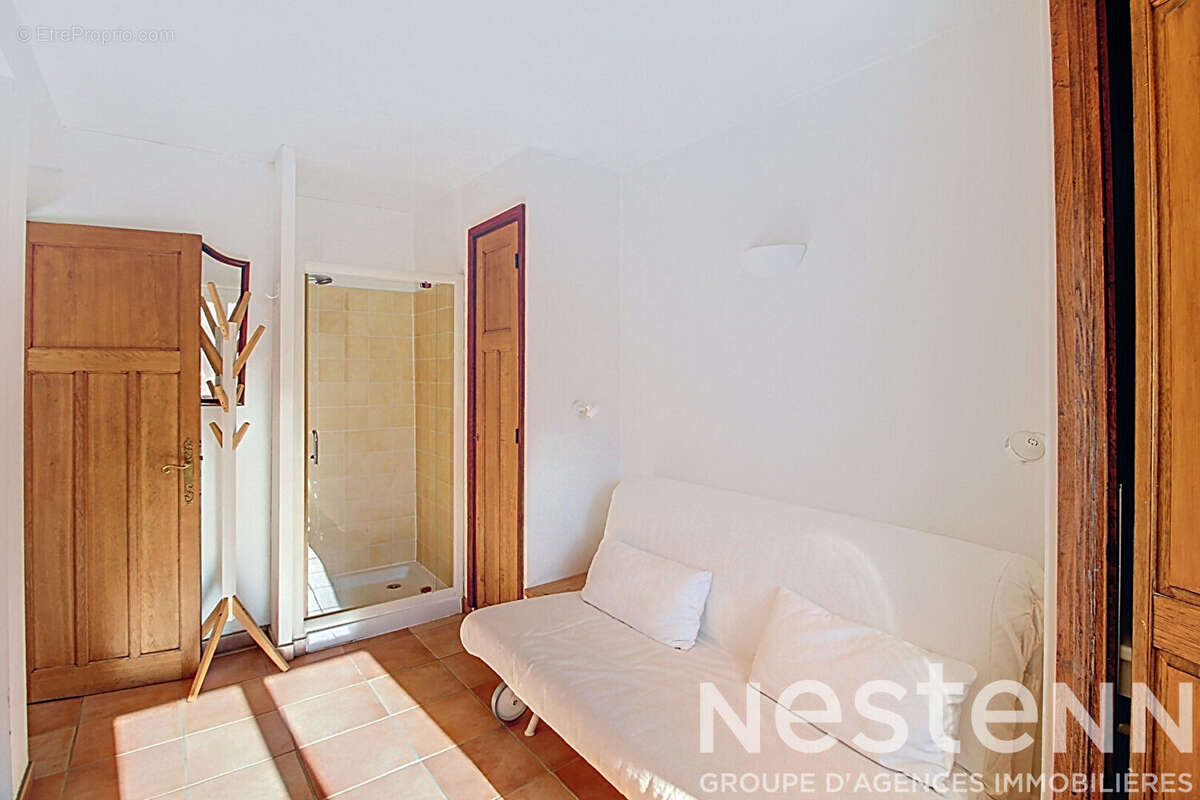 A VENDRE ! MAISON A  FIGANIERES - 81 m² environ + dépendance de 16 m² sur un terrain de 4495m² avec piscine - photo 14