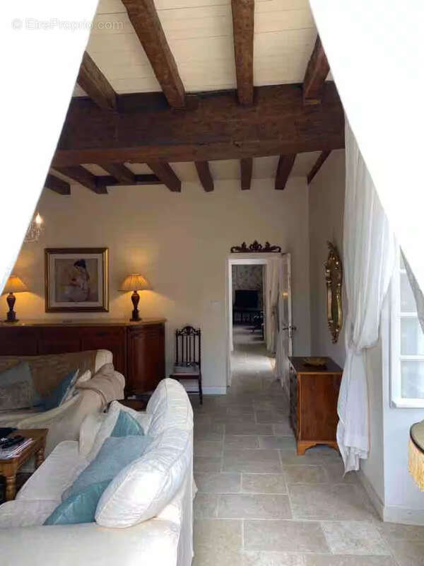 Maison à SAINT-SIGISMOND-DE-CLERMONT