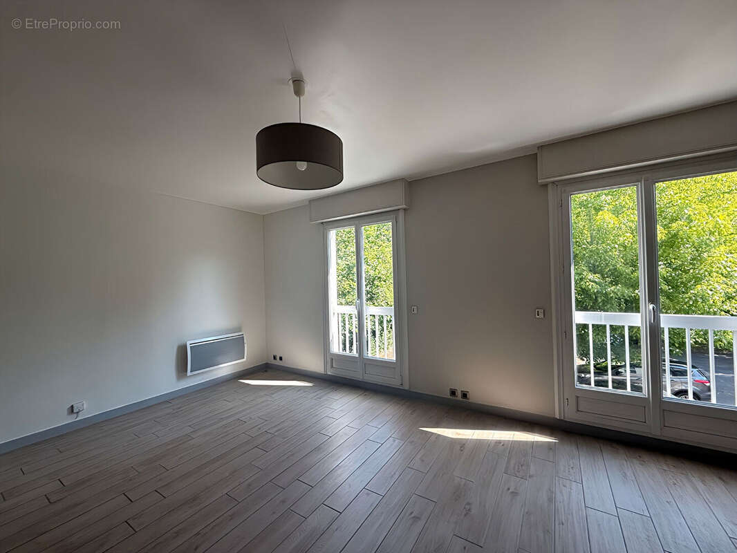 Appartement à BIEVRES